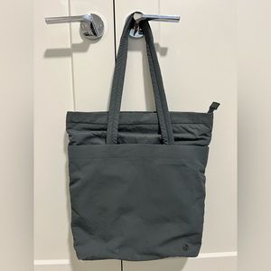 Lululemon tote bag